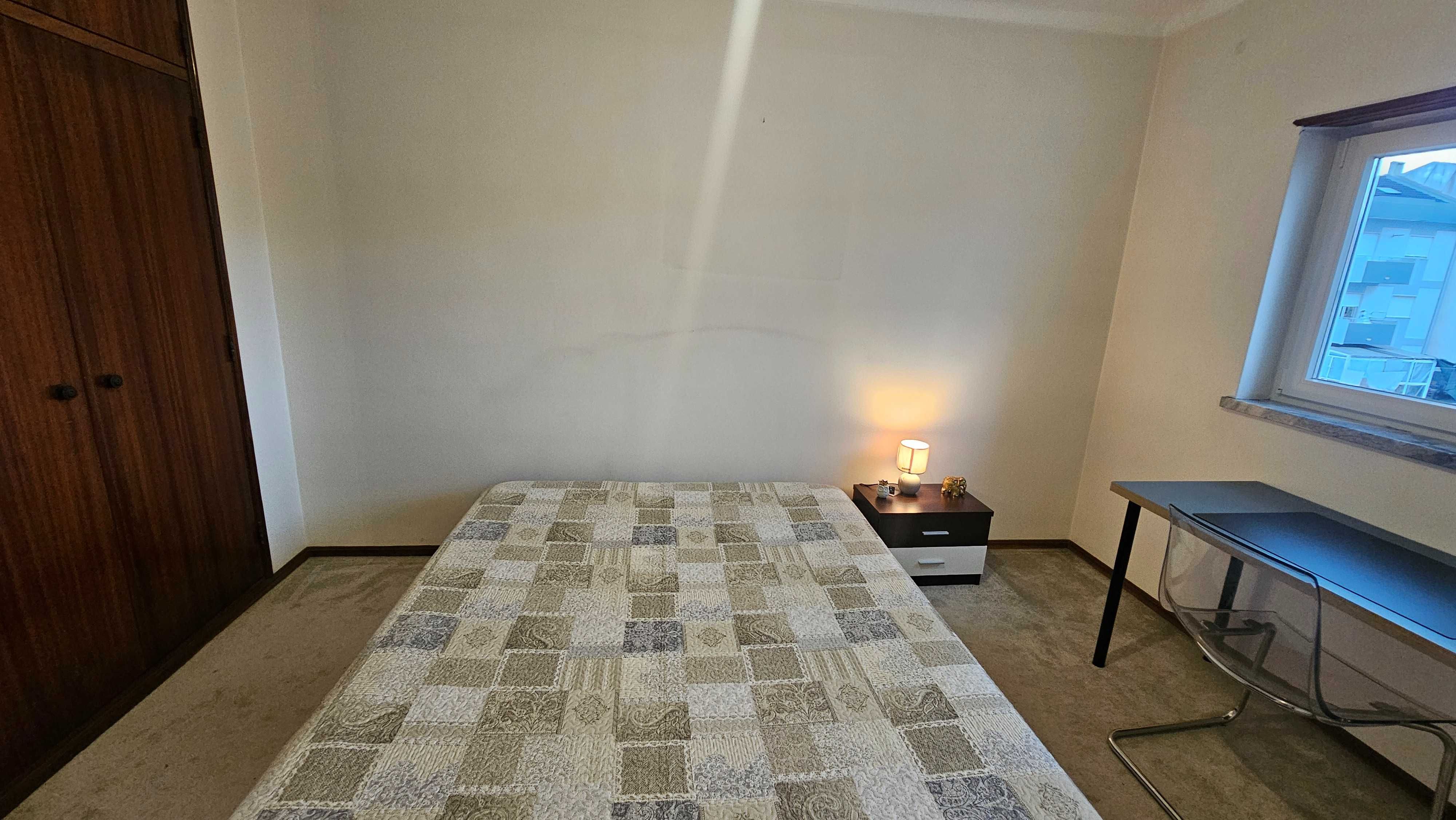 Quarto individual nos Marinheiros, centro de Leiria