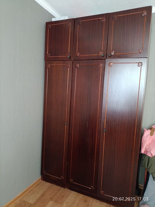 Шафа з антресолью