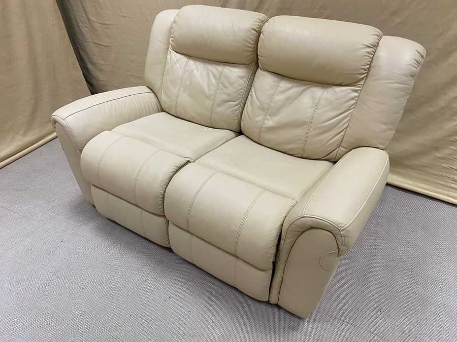 Продам шкіряний диван. Кожаный диван. Реклайнер. Бежевий диван.
