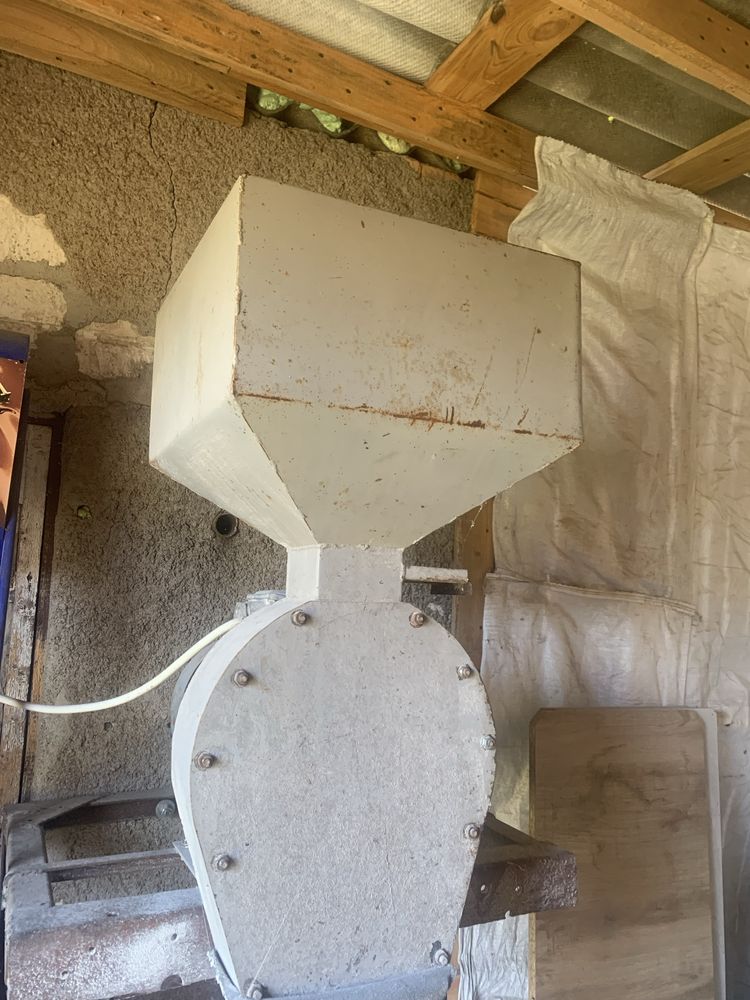 Продам крупорушку 380v
