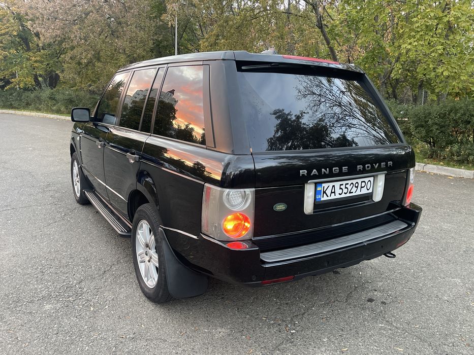 Продам Land Rover Range Rover 4.4 2007 года Официал