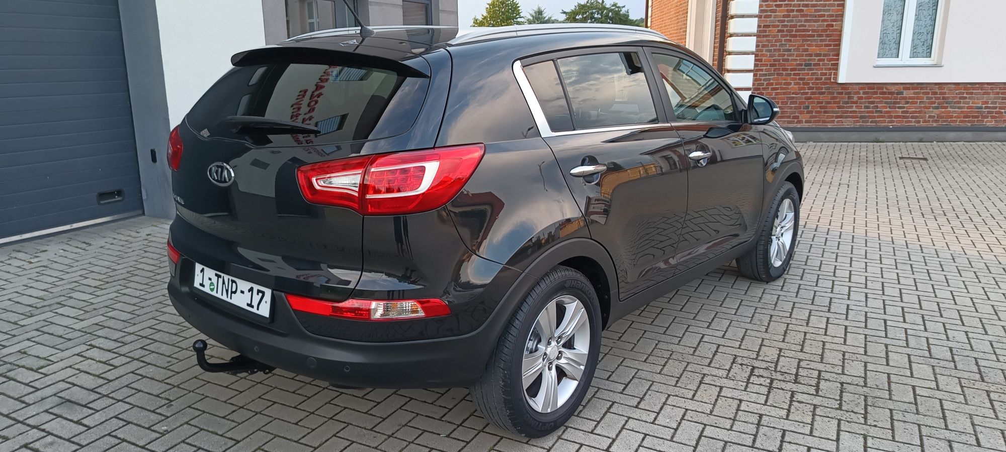 Sprzedam bardzo ładną Kia Sportage 2.0 benzyna sprowadzona z Holandii