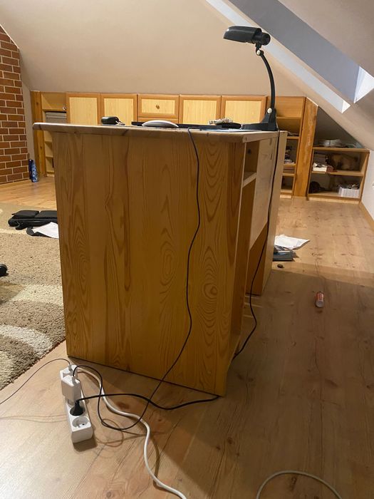 Meble sosnowe - łóżko z materacem, biurko