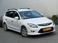 Hyundai I30 Lift Śliczny kolor warto Niski przebieg klimatronik zadbany