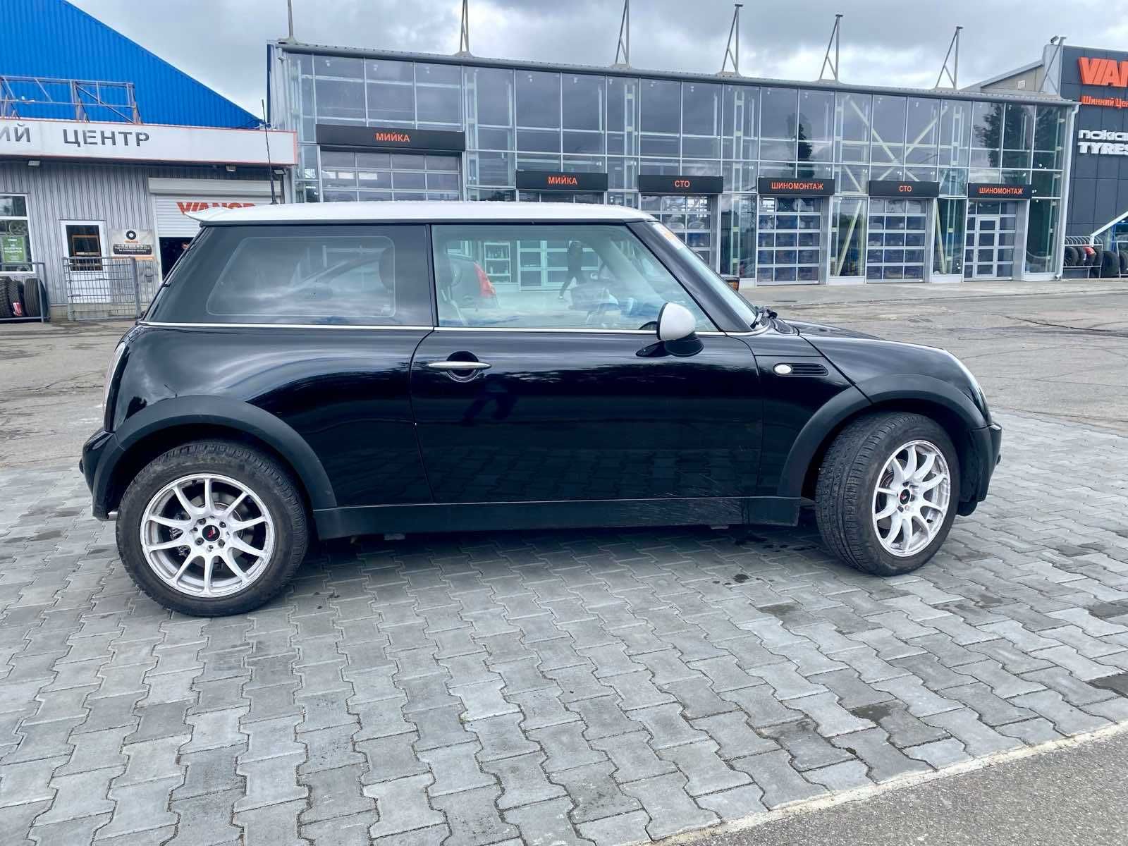 MINI Hatch 2004 року 1,6 л. газ/бензин