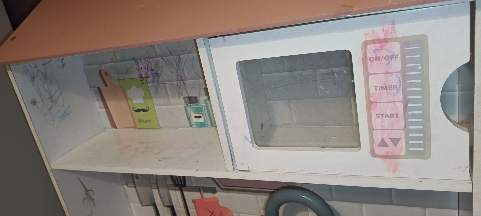 Cozinha e casa de boneca 2 em 1