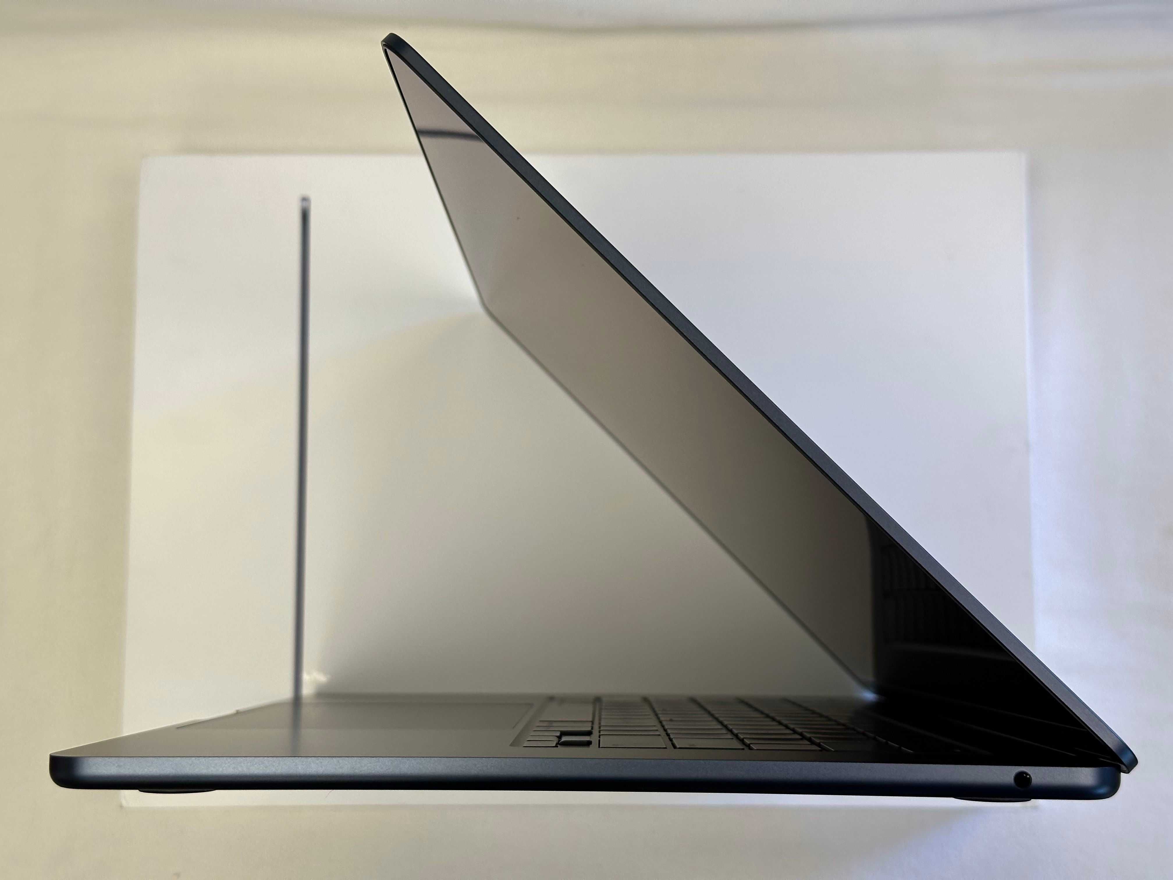 MacBook Air M3 15’ 2024р. 16/500Gb, 100% батарея - 30 циклів