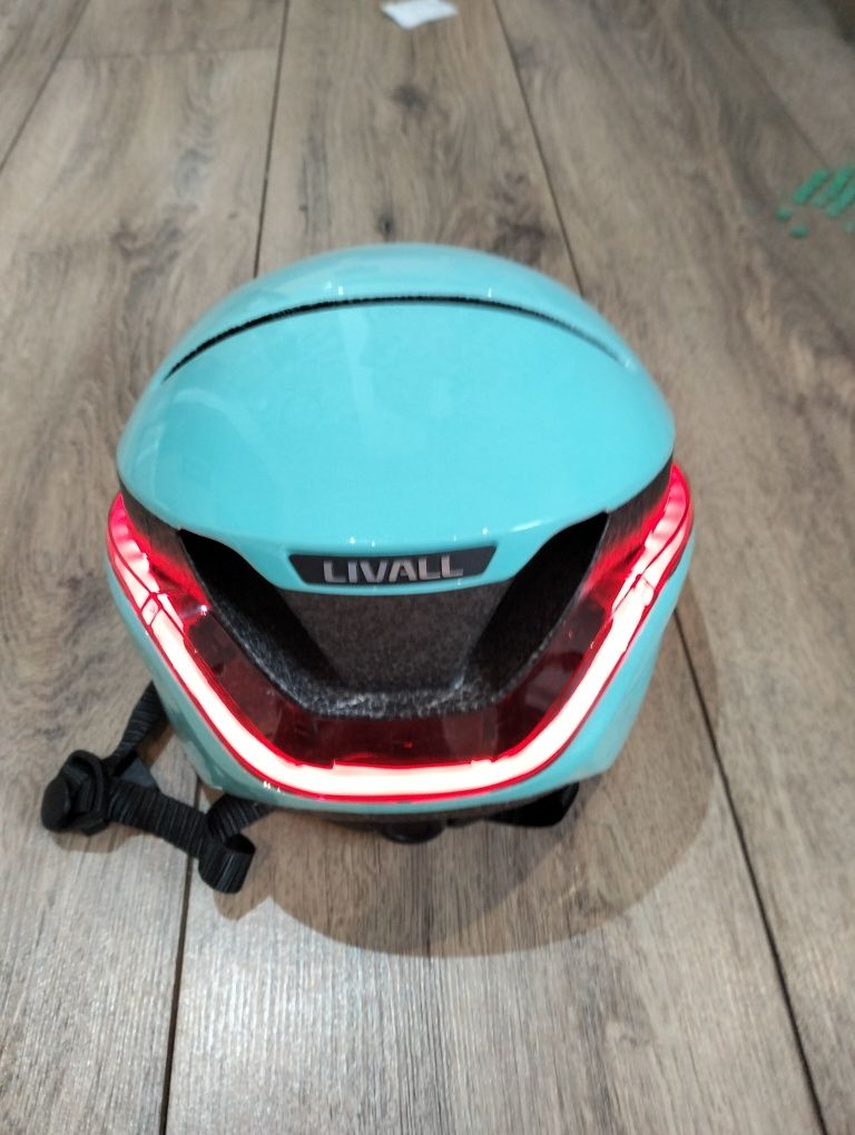 Kask rowerowy livall