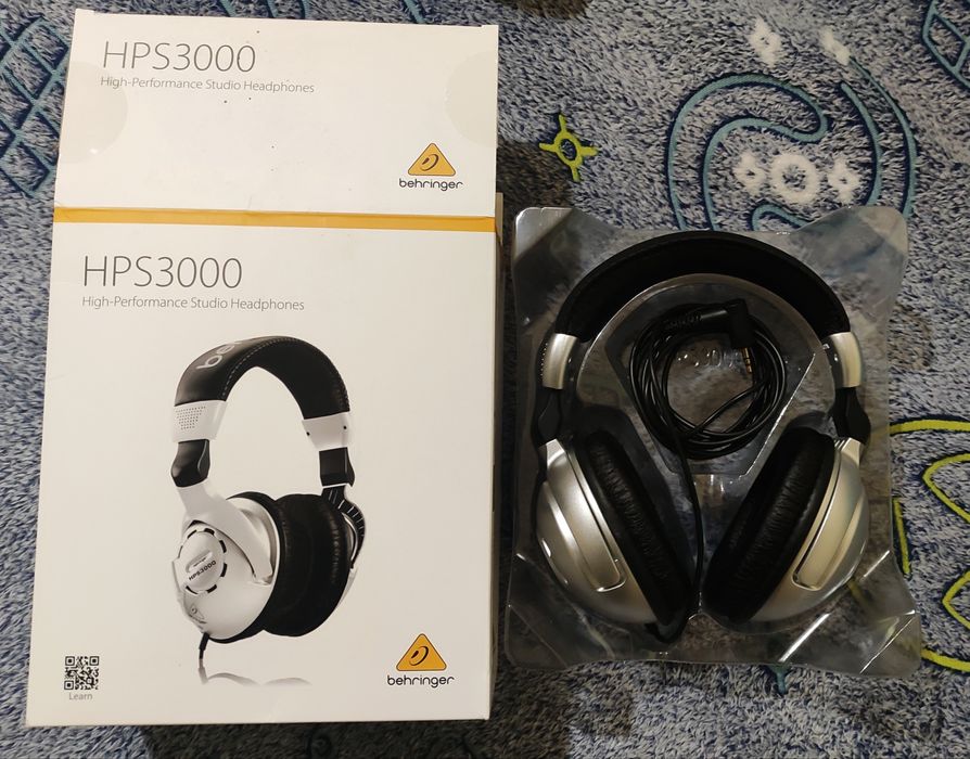 Студійні навушники Behringer HPS3000