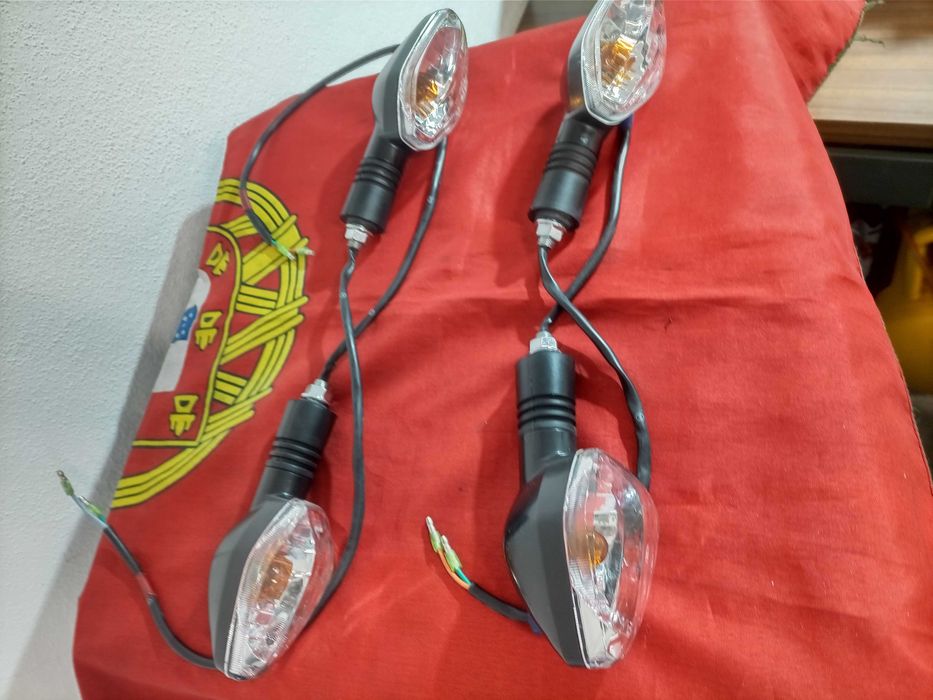 Piscas Honda cb125f  originais Novo