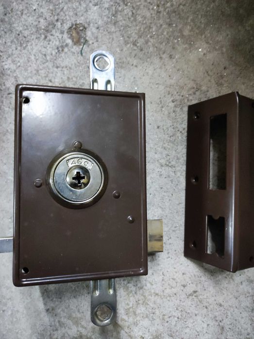 Ferramentas e ferragens