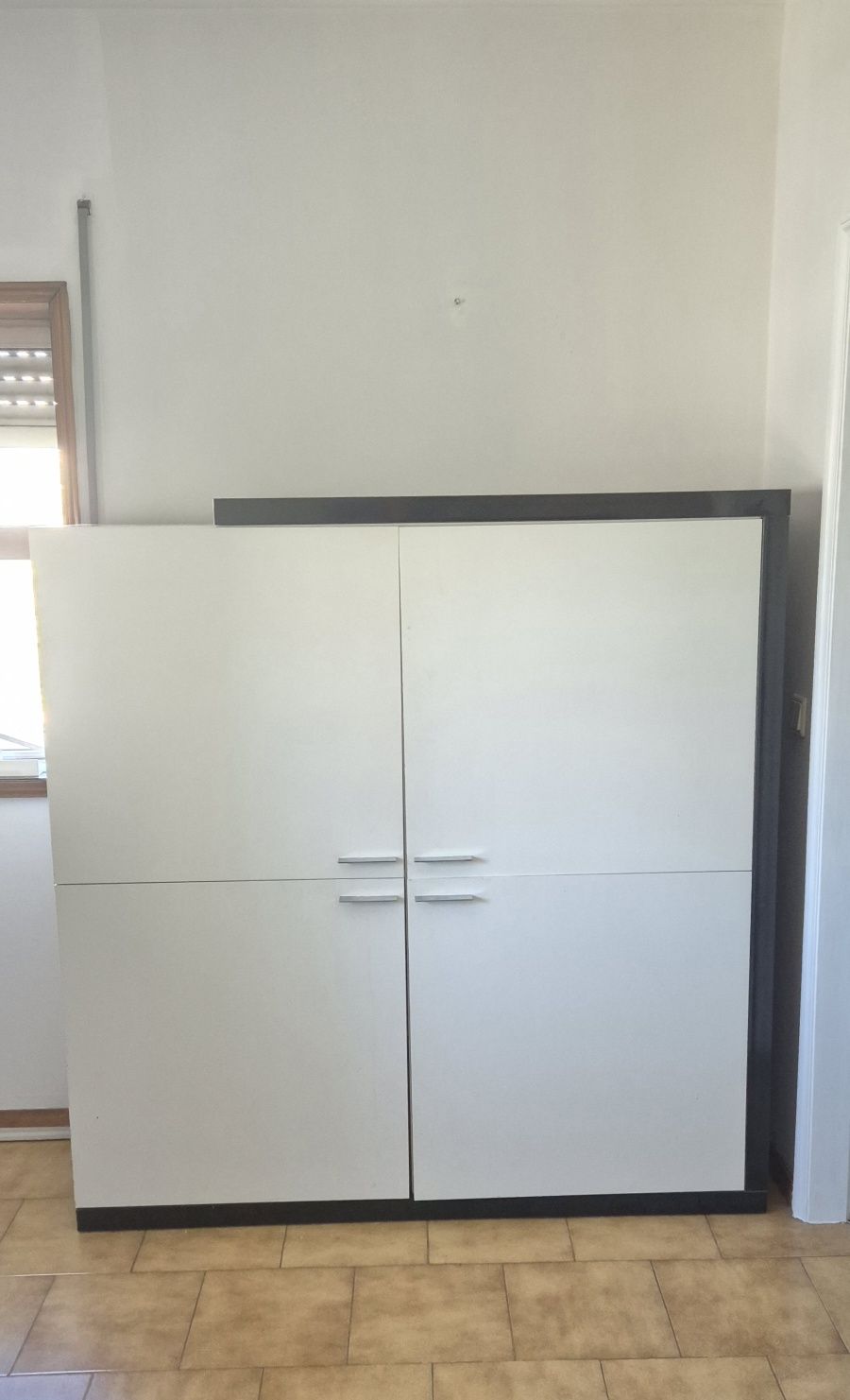 Armário de 4 portas à venda