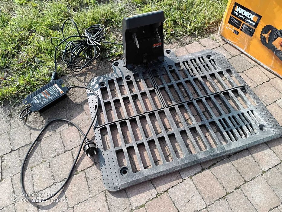 kosiarka WORX Landroid L1000 WR147E.1 z montażem + kolce + ACS + WIFI