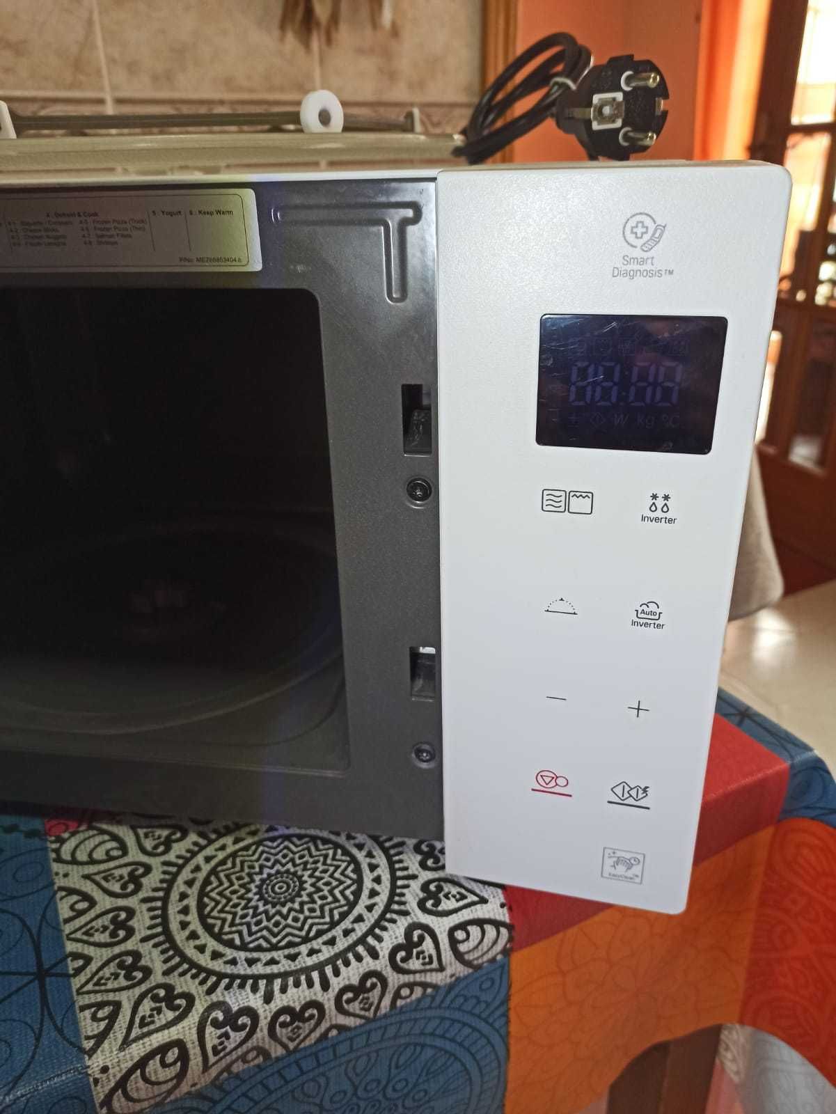 Microondas LG Smart NeoChef