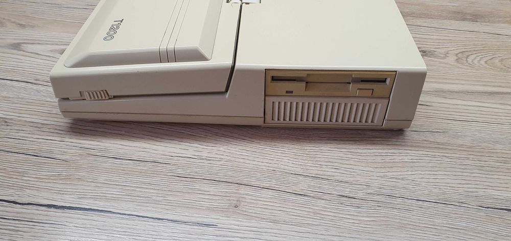 Toshiba T1200 antyk zabytek