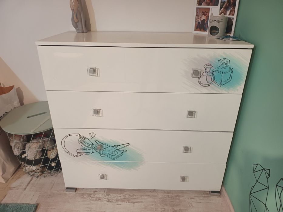 Zestaw mebli młodzieżowych