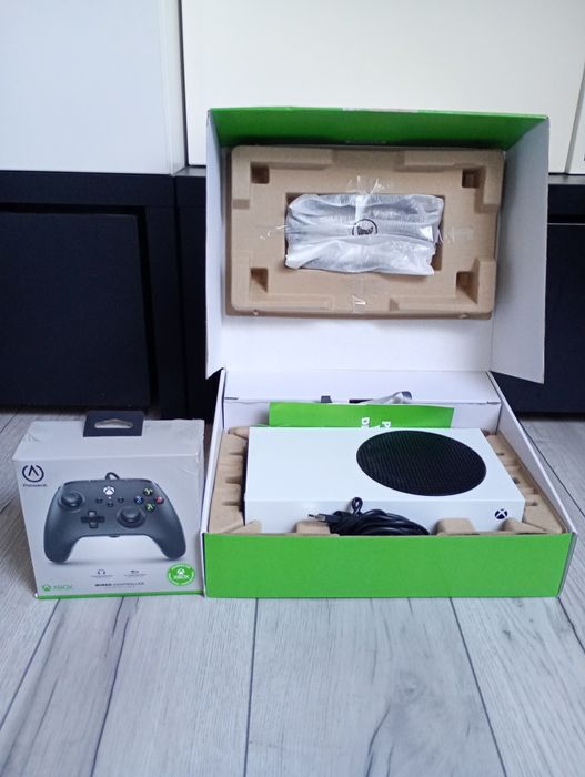 Xbox Series S używany z pudełkiem