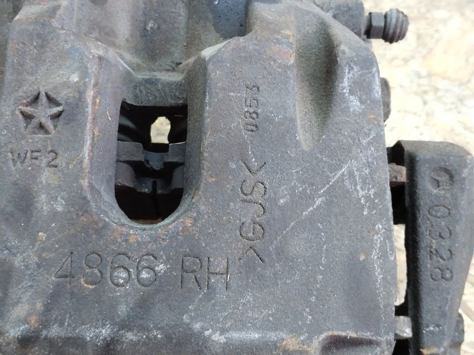 Jeep Grand Cherokee WK2 2010- cуппорт передний правый