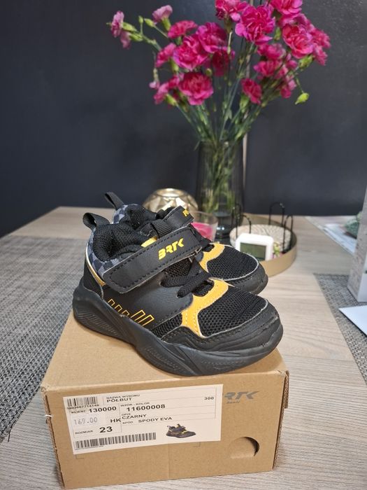 Buty, półbuty, adidasy