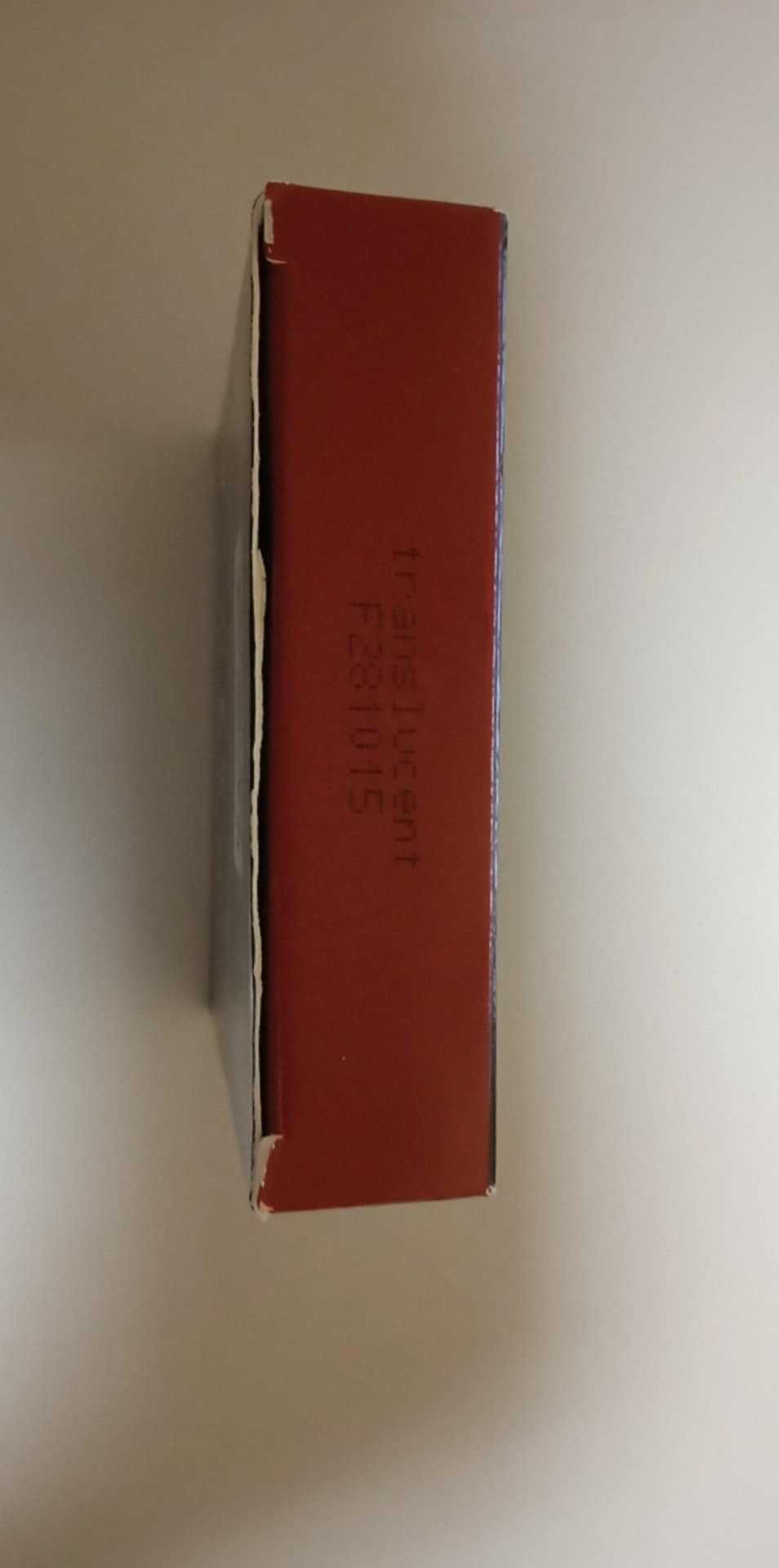 Avon Supertrwały puder prasowany SPF15 extralastin