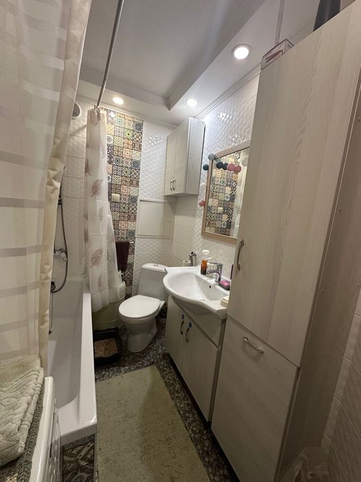 Продам 1 к квартиру в центрі ( район 5/5)