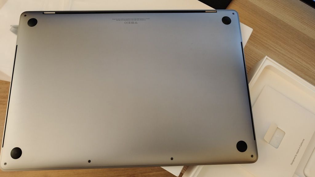 Ноутбук Macbook Pro  2019 15.4 Retina, Core i9 ,16GB Ram,512SSD