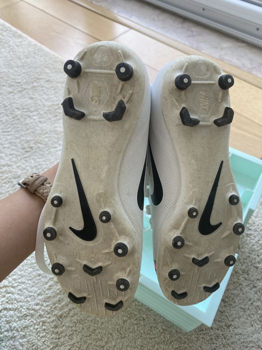 Chuteira Nike 35