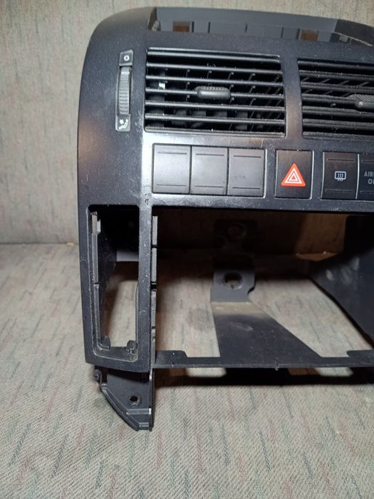 Ramka radia kratka nawiewu VW polo 9n oryginał komplet