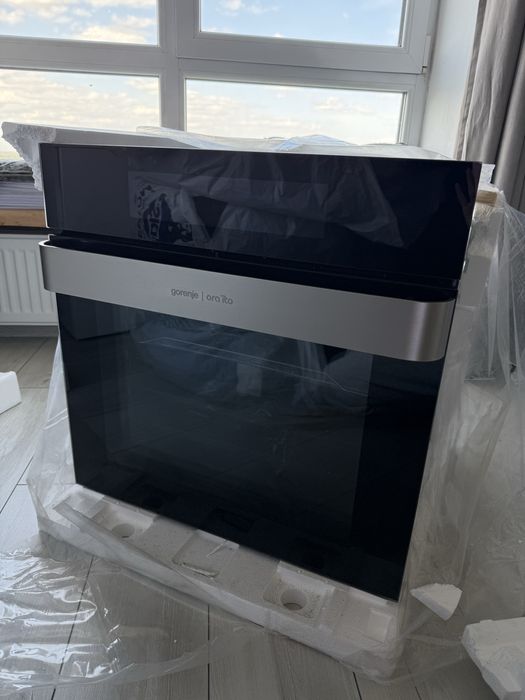 Духова шафа Gorenje BO 758 ORAB нова з зовнішнім дефектом
