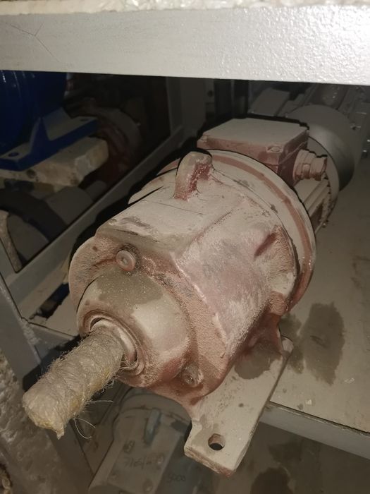 Продам мотор редукторы 3мп-50:3мп-40:3мп-31.5