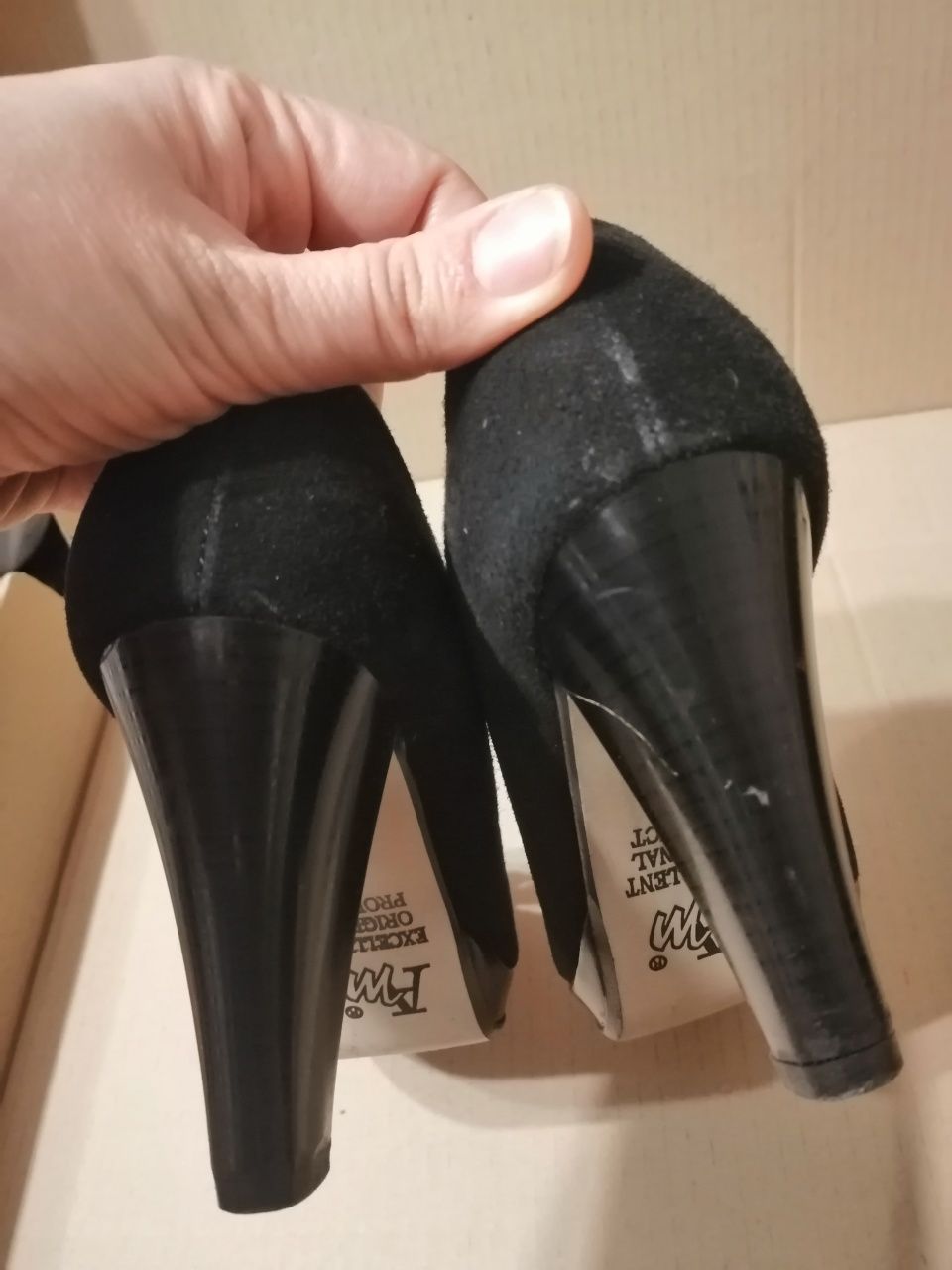 Buty na obcasie rozmiar 37