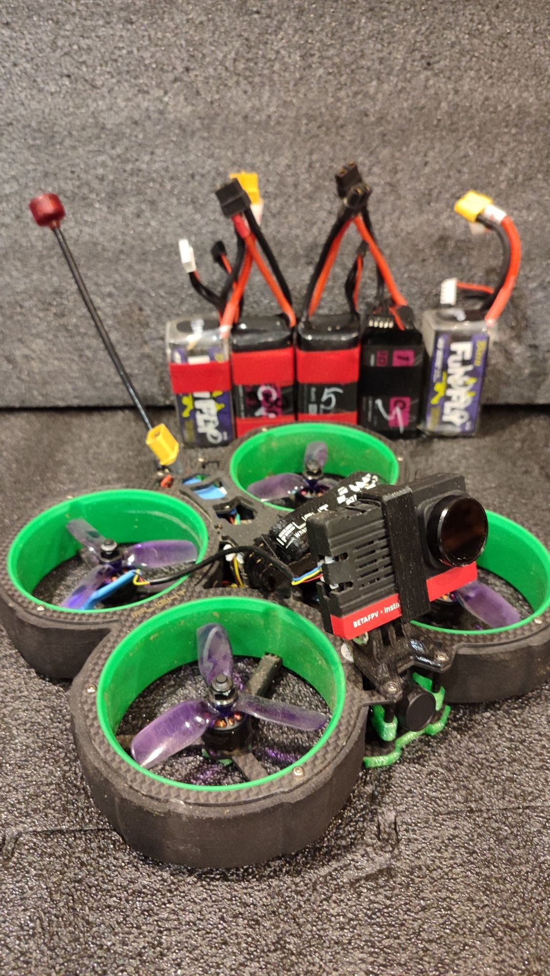 Квадрокоптер cinewoop fpv