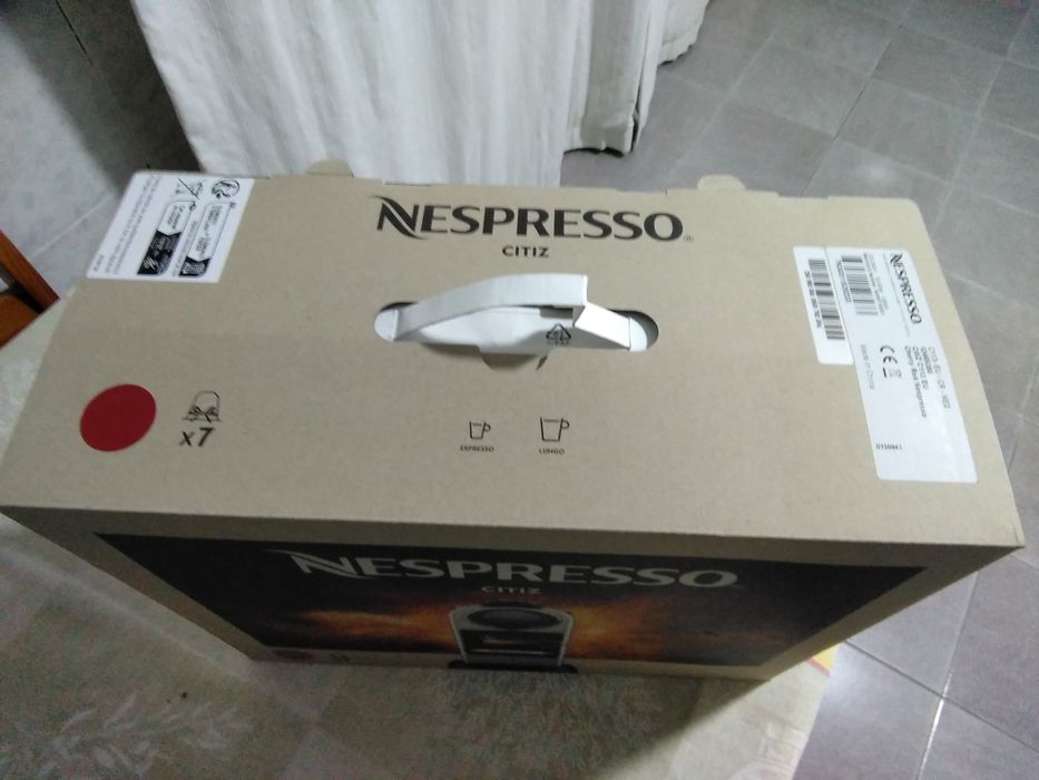 Nespresso Citiz vermelha