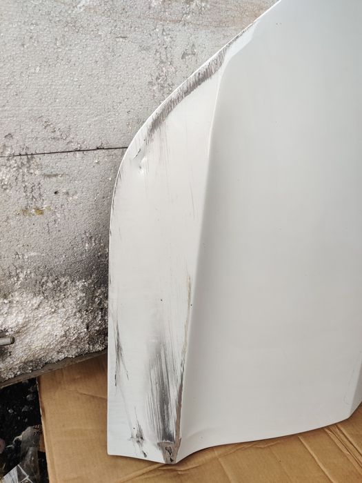 Двері праві задні на тесла 3