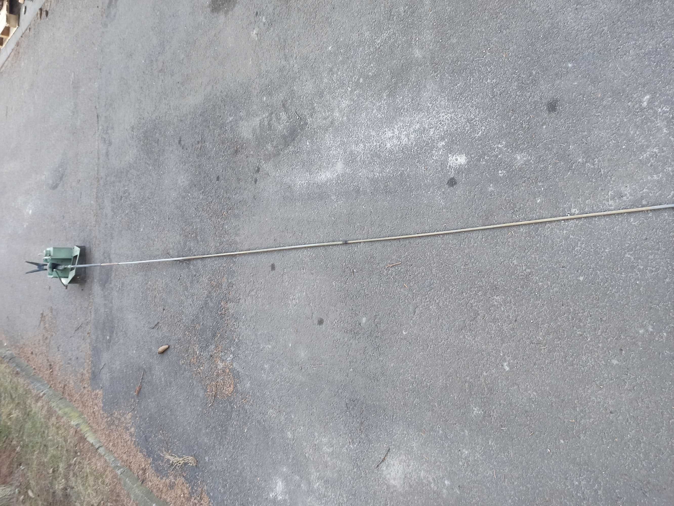 Antena prętowa maszt MPA-1 radiostacji R140 z nadwozia STAR 266