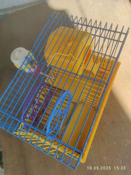 Продам клетку для хомячков с аксессуарами