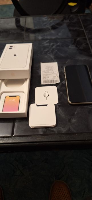 iPhone 11 64gb jak nowy