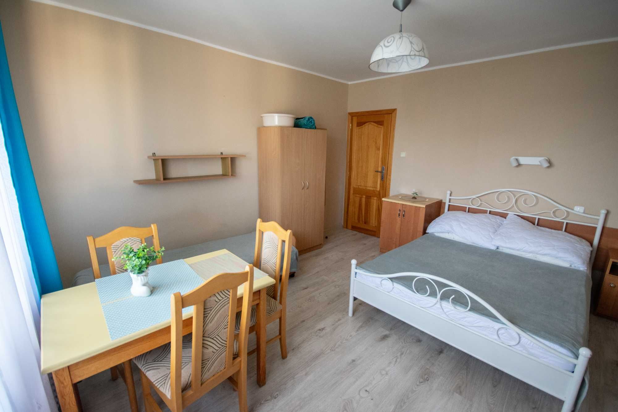 Karwia pokoje 400m od plaży POKOJE ZACISZE