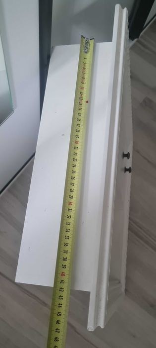 półka na biżuterię