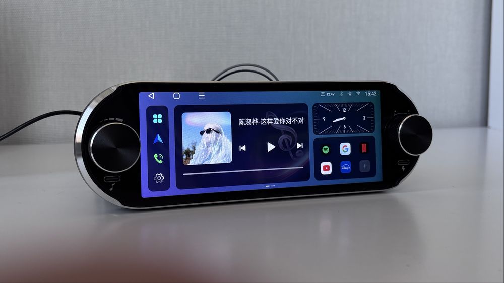 1din універсальна android магнитола.4/64,8 ядер,QLED дисплей,4G