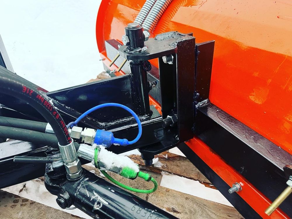Plug do sniegu do mini ciagnika kubota szufla hydrauliczny