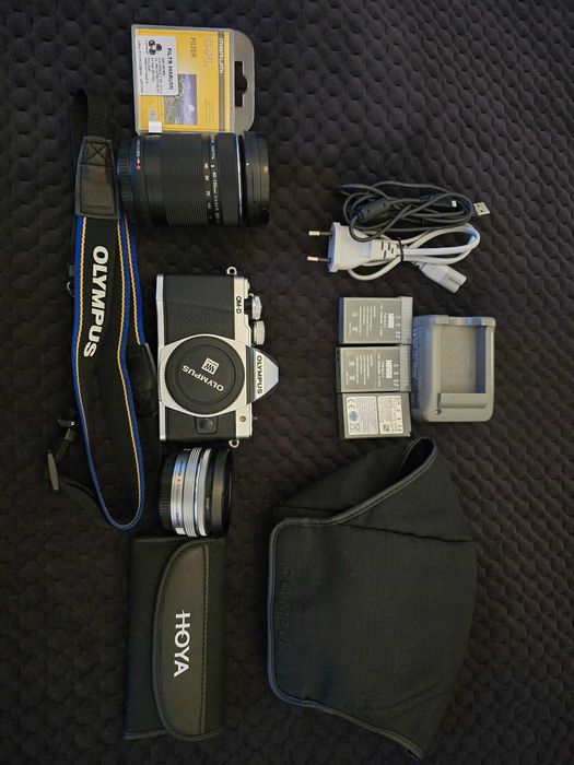 Olympus OM-D E-M10 Mark II Silver + 2 Obiektywy (14-42 EZ + 40-150 R)