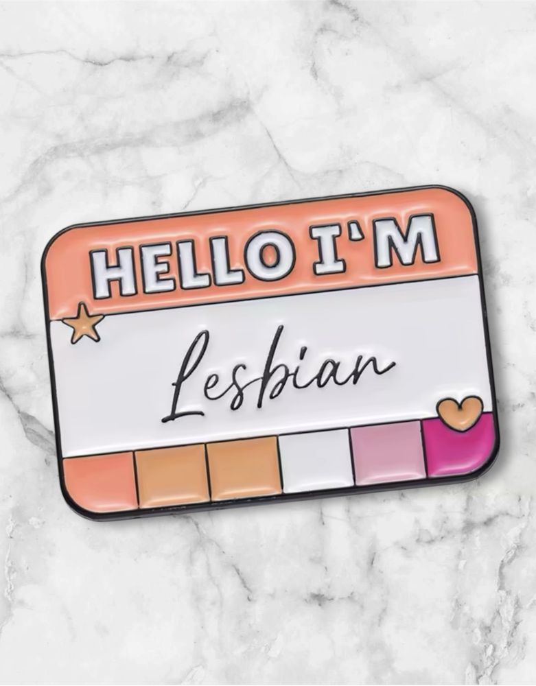 Przypinka „Hello I'm Lesbian”