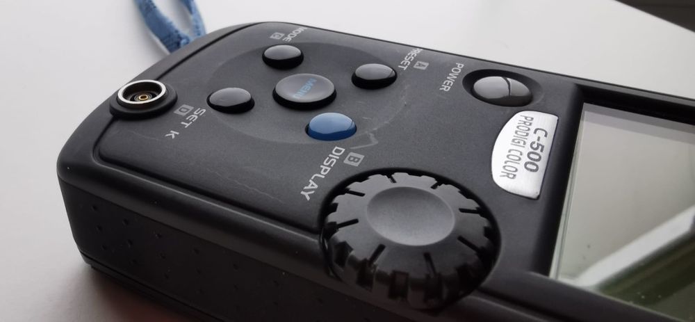 Miernik koloru Sekonic C-500 PRODIGI

Czteroczujnikowy miernik koloru