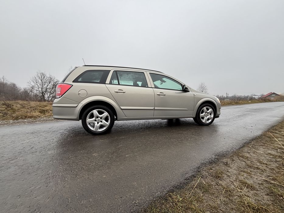 Opel Astra H 2007 1,6 бензин