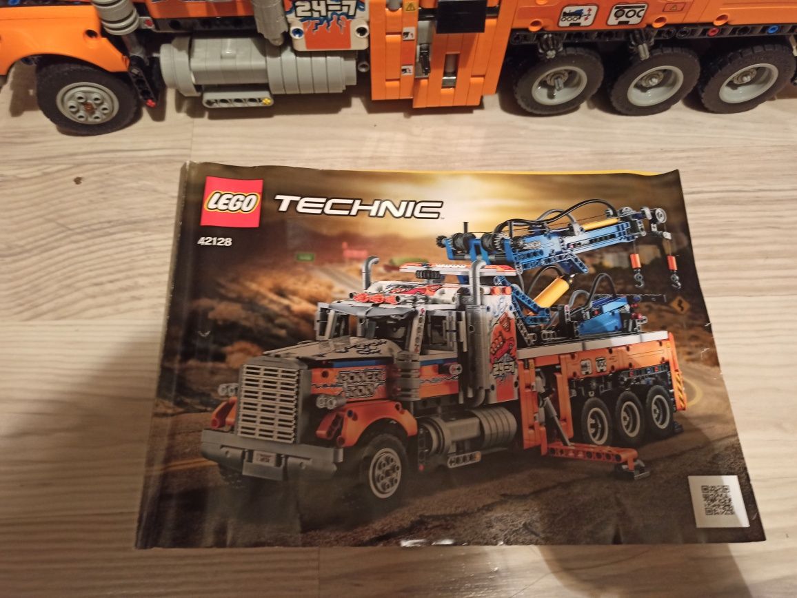 Авто-конструктор LEGO Technic Грузовой эвакуатор (42128)