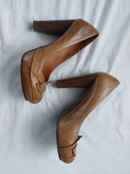 Buty/ szpilki na słupku r.37 Badura