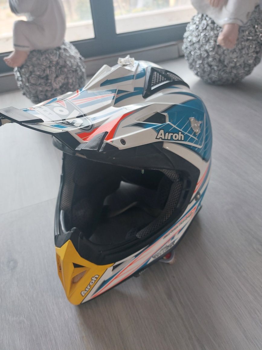 Capacete airoh carbono 980g