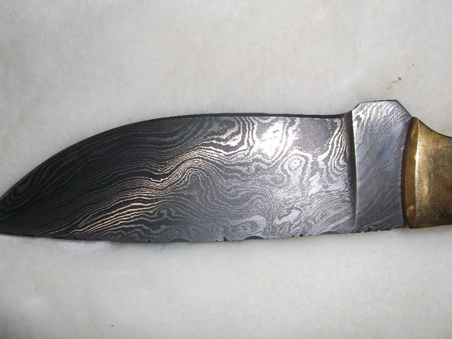 Nóż DKU -08 Damascus Steel, 200 warstw stali