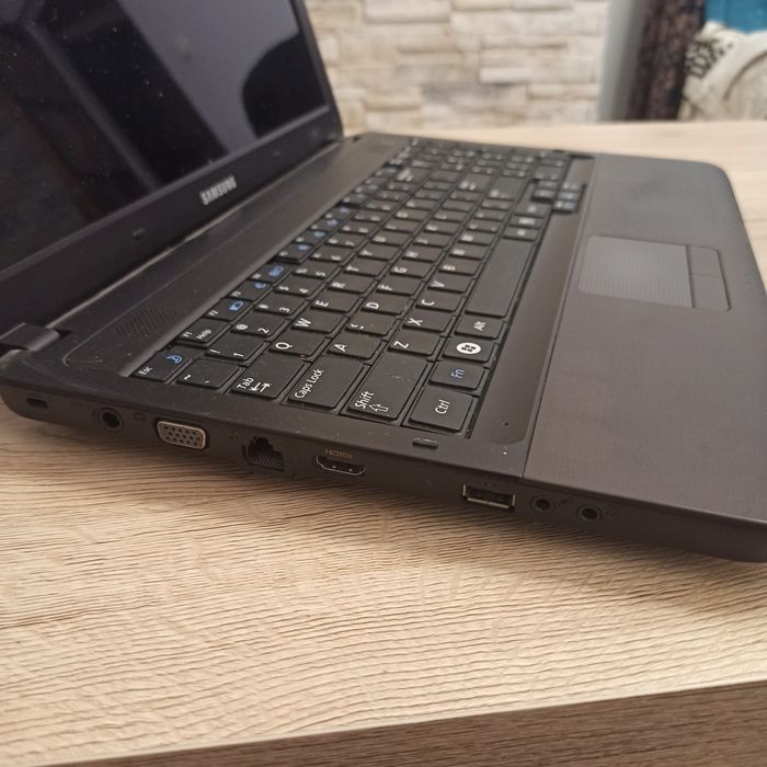 Laptop Samsung R540
